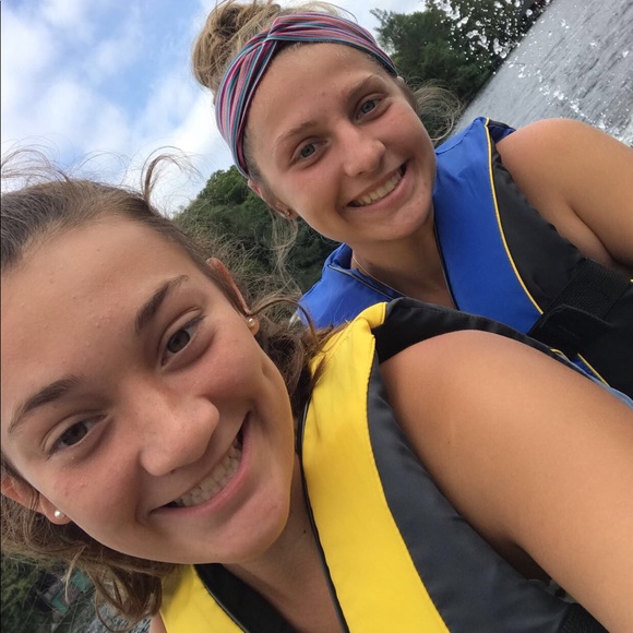 Meet your Posher, Ali - Picture 1 of 1